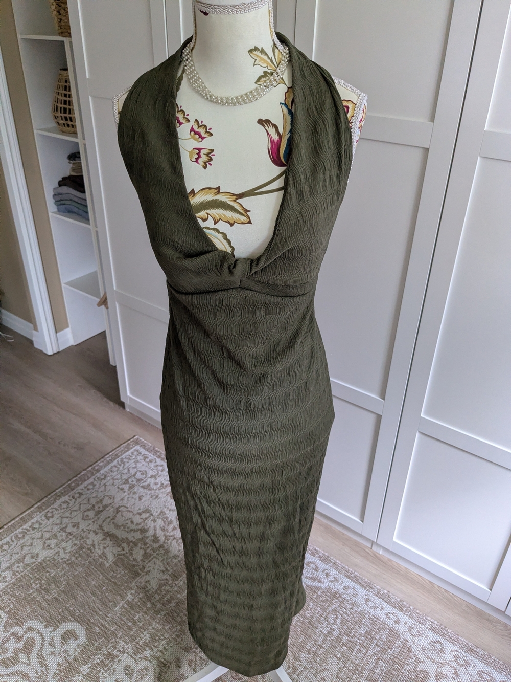 Streetwear Society Olive Green Halter Midi Dress
